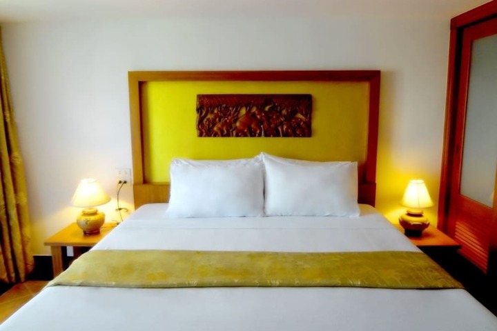 Room 4 of 58