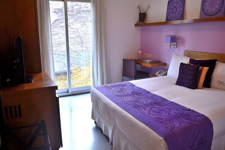 Room 18 of 124