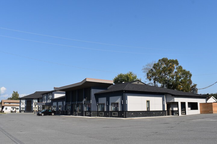 Big Bird Inn Wawa SureStay Collection by Best Western in Wawa, ON