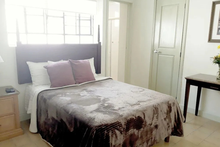 Room 3 of 17