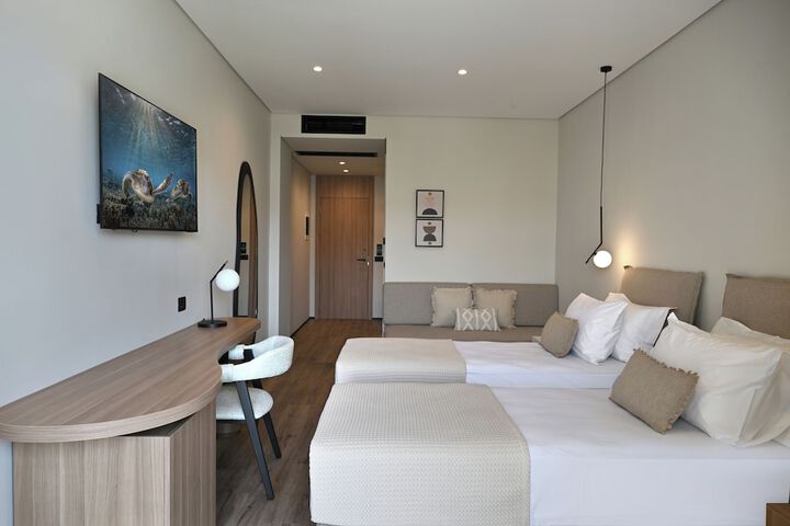 Room 18 of 72