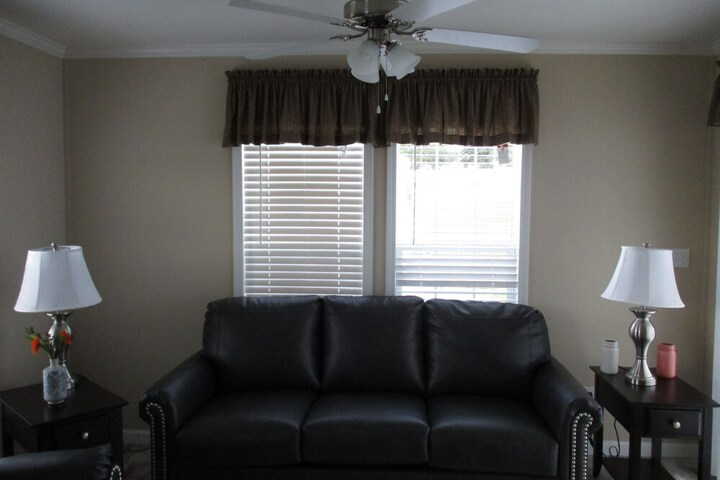 Room 9 of 20