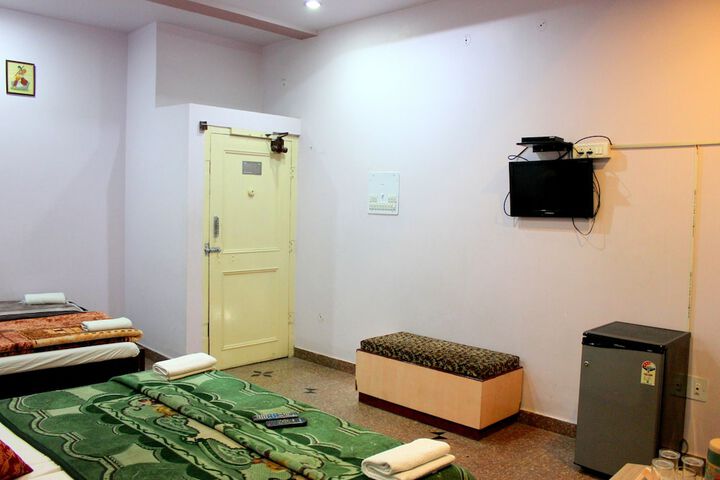 Room 27 of 113