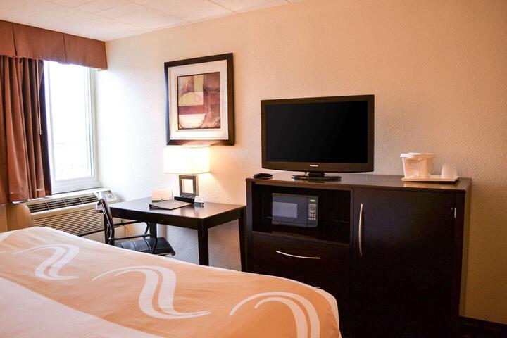 1 King Bed (2 of 8)