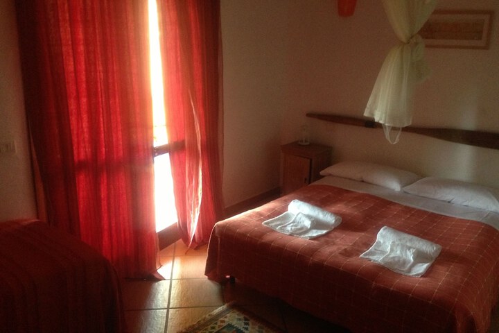 Room 2 of 46