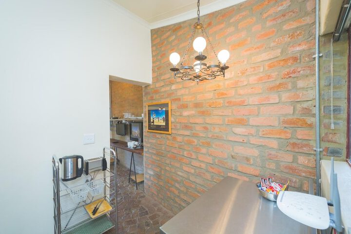 Room 19 of 28