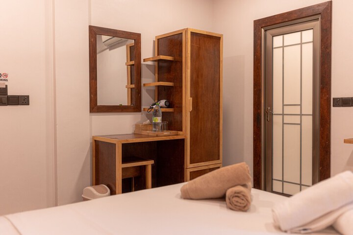 Room 14 of 22