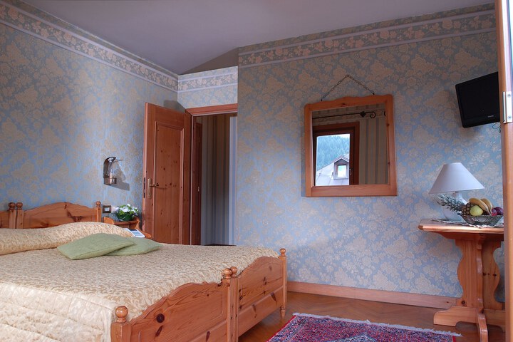 Room 7 of 52