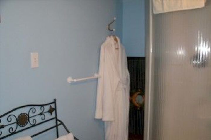 Room 2 of 22