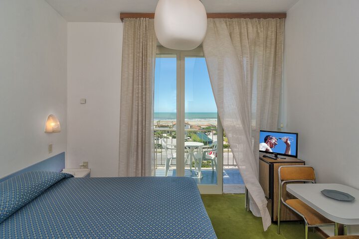 Room 14 of 48