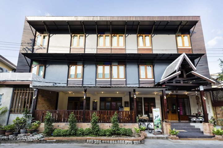 Hotel 37 of 38