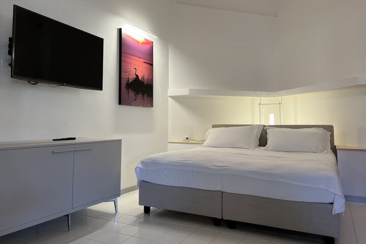 Room 14 of 99