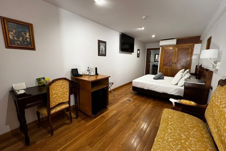 Room 17 of 119