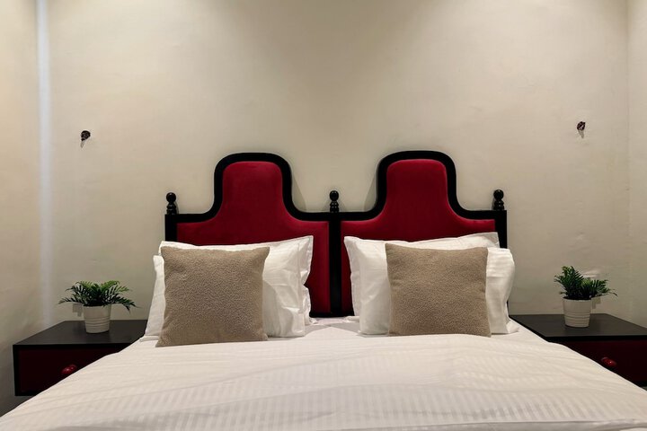 Room 12 of 70