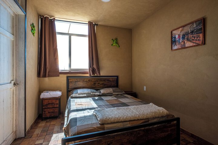 Room 4 of 34