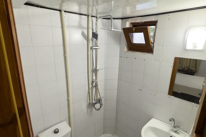 Room 8 of 21
