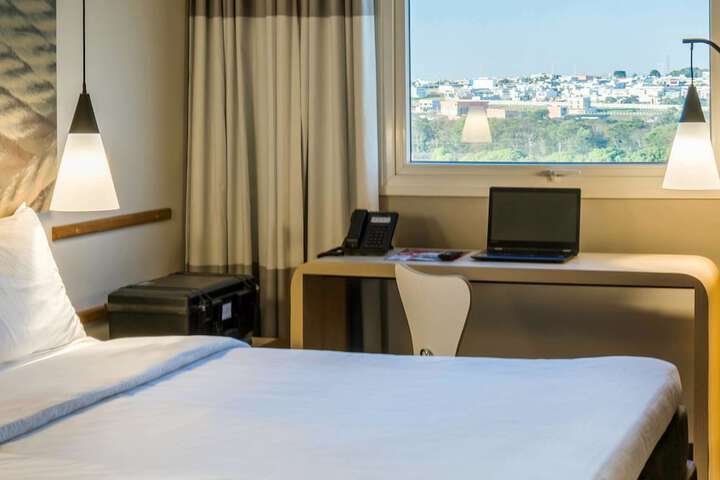 Room 5 of 26