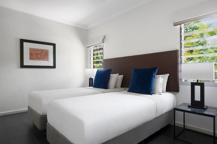Room 6 of 49