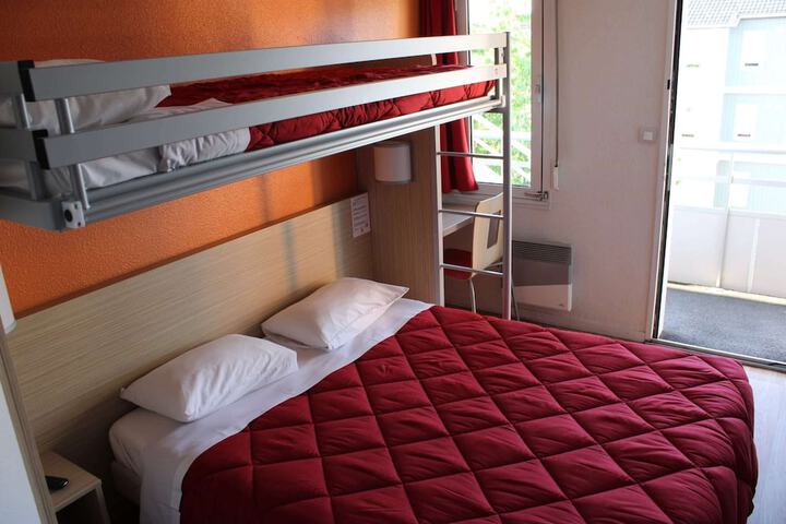 Room 9 of 61