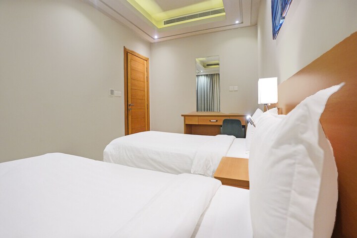 Room 30 of 42