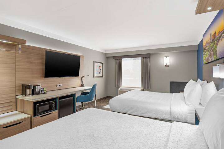 Room 27 of 71