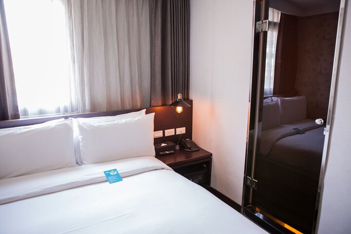 Room 55 of 99