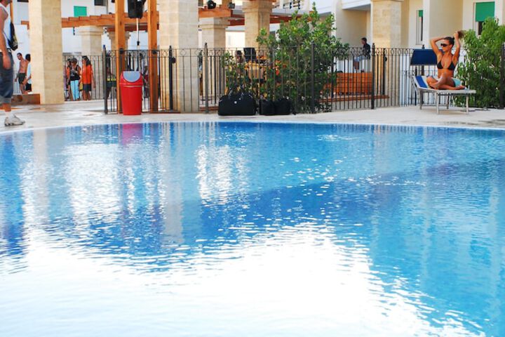 Pools & Facilities
