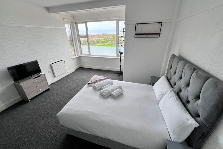 Room 26 of 112