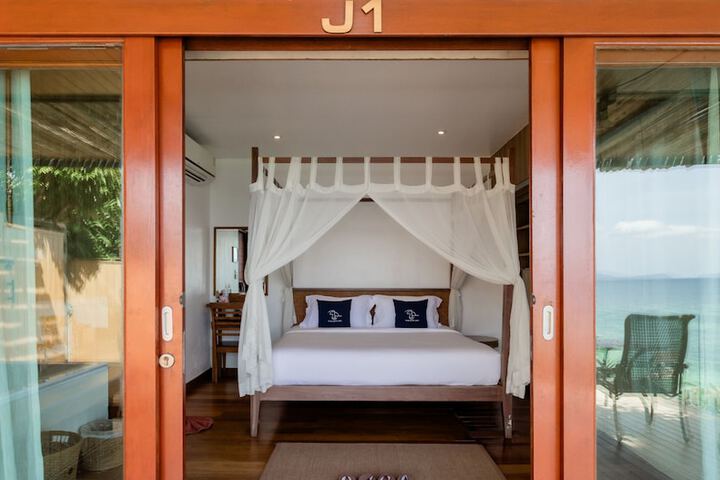 Room 34 of 114
