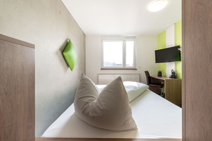 Room 10 of 46