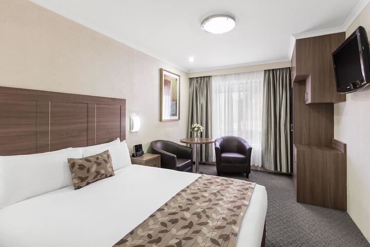 Room 5 of 29