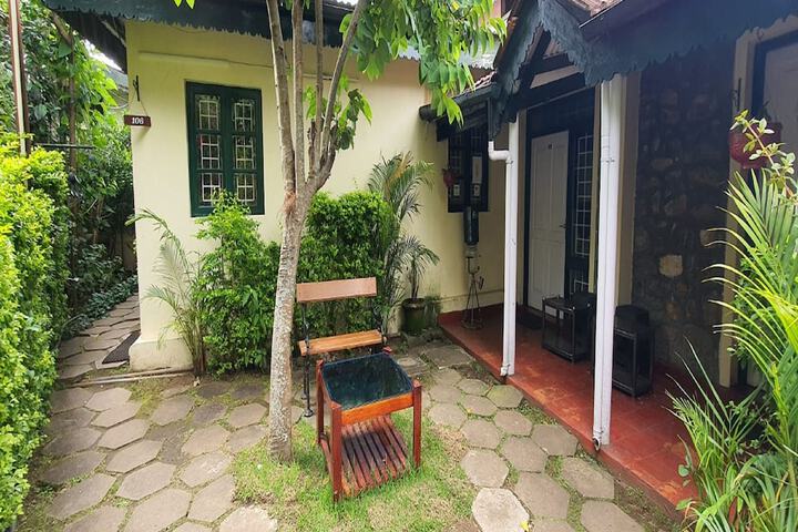 Room 6 of 20