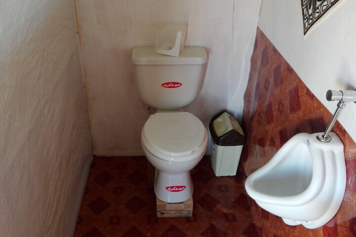 Room 25 of 37