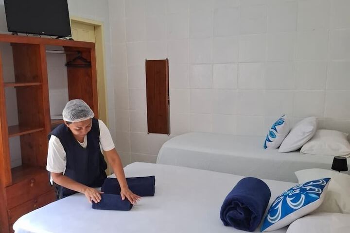 Room 10 of 76