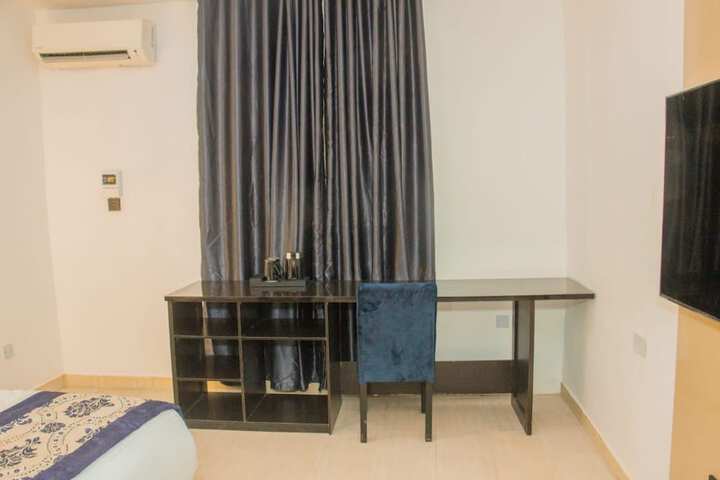 Room 7 of 51