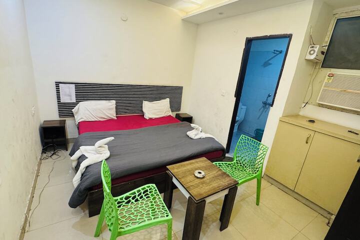 Room 15 of 39