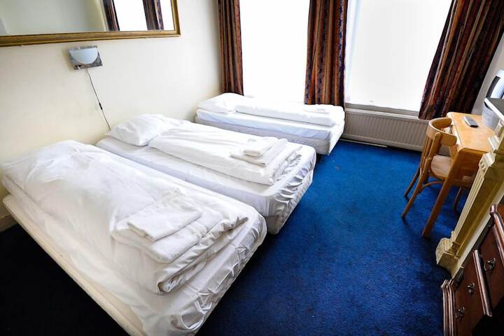 Room 9 of 53