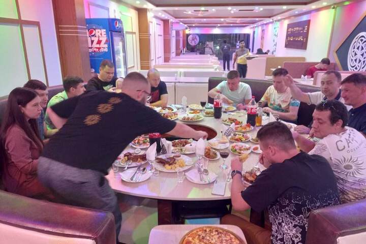 Dining 10 of 22