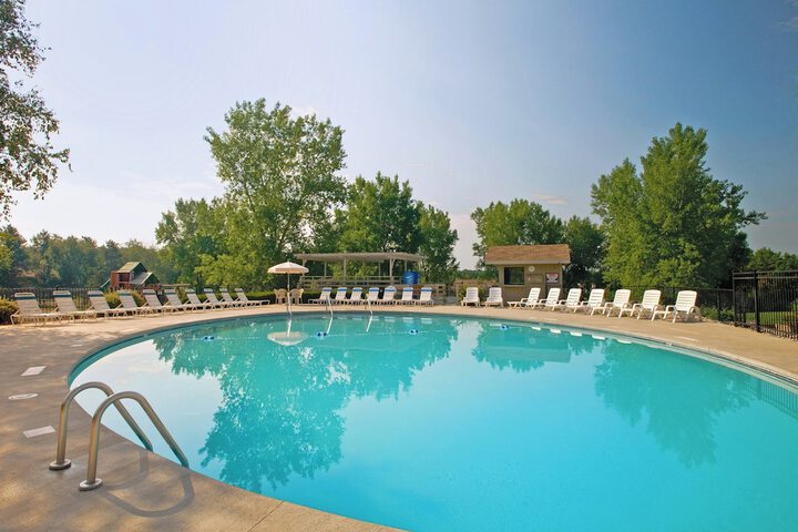 Swimming pool at Club Wyndham Tamarack