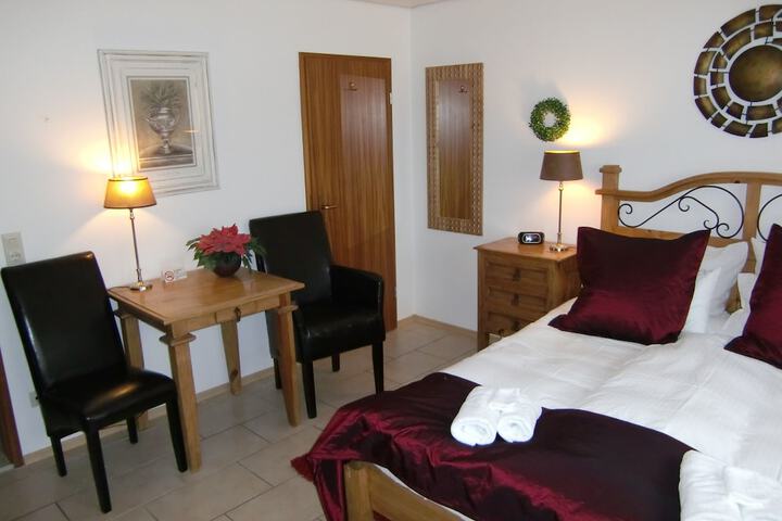 Room 3 of 63