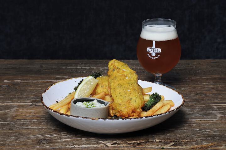Lounge 24 of 40
