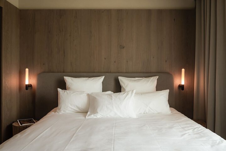 Room 10 of 36
