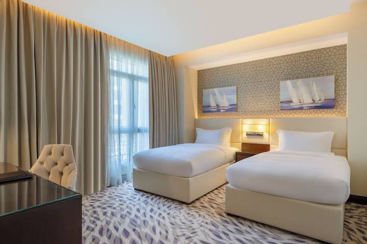 Room 10 of 51