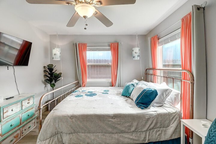 Room 4 of 35