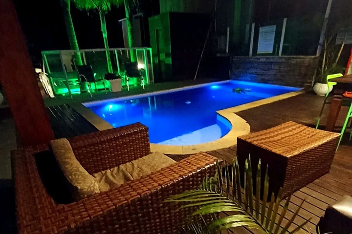 Pool 4 of 9