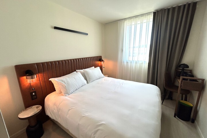 Room 15 of 30
