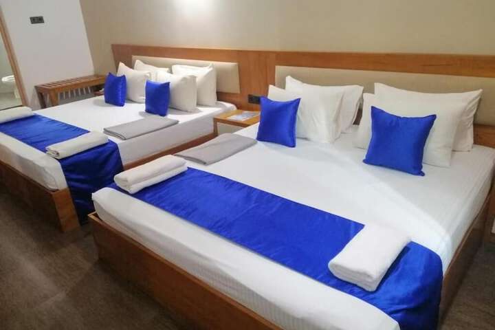 Room 2 of 28