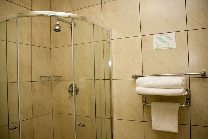 Room 14 of 27