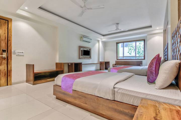 HOTEL SWISS BY TREEBO ROOMS