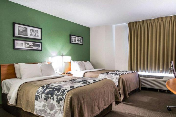 Standard Room, King or Two Doubles (3 of 9)